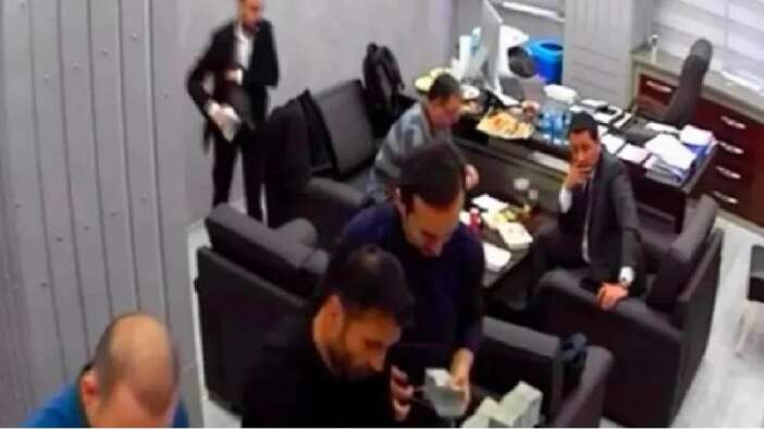 CHP’nin ‘para sayma’ davası ertelendi: Duruşma 15 Nisan'da görülecek