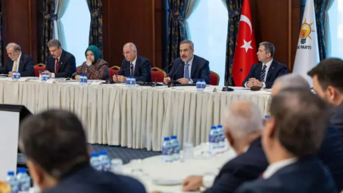 Bakan Fidan'dan sert uyarı: “Suriye’nin istikrarı SDG tehdidiyle mümkün değil”