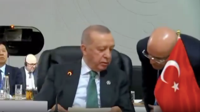 Erdoğan G20’de konuşurken Şimşek’ten dikkat çeken uyarı! Yanına gelip ne dedi?