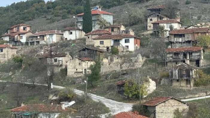 Sadece 4 kişi kaldı! Bursa’nın 450 yıllık sırrı: Tarihi köyde hayat sona mı geliyor?