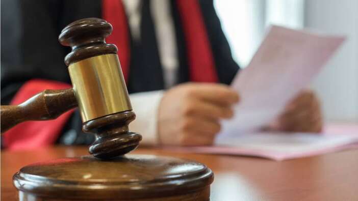 İBB davasında tahliye kararı verilenlerden 11'i hakkında yakalama kararı