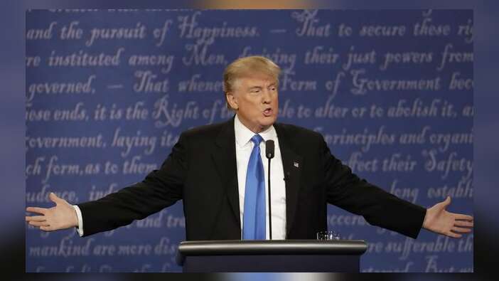 Trump'la ilgili şoke eden iddia! Meğer 200 web sitesi...