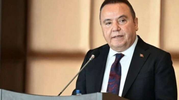 Rüşvet soruşturmasında tutuklu bulunan Muhittin Böcek gece yarısı hastaneye sevk edildi