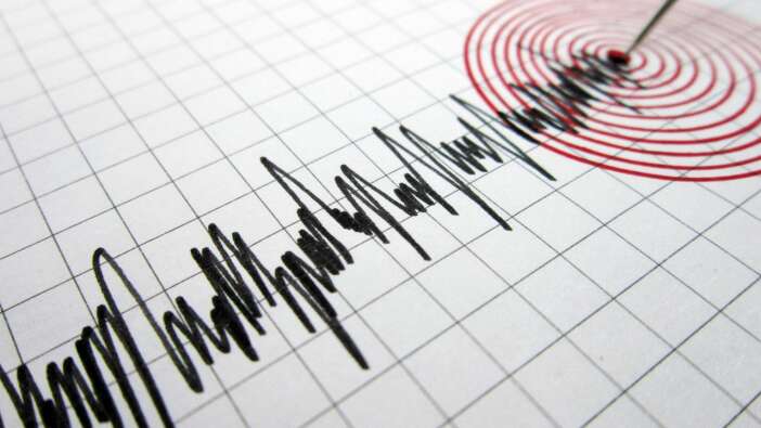 Rusya'da 5.5 şiddetinde deprem meyana geldi