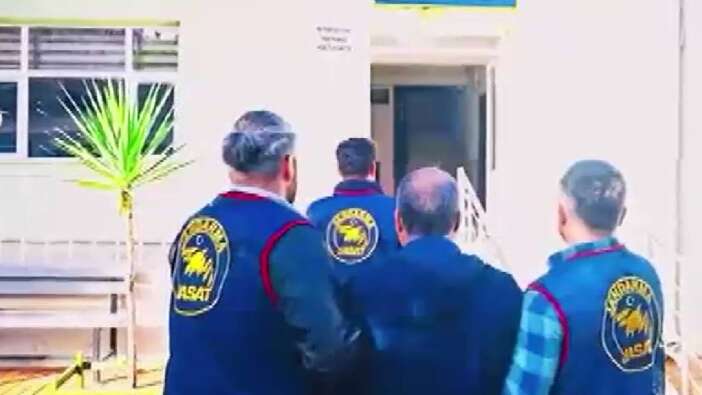 7 yıllık kaçış film gibi bitti! 34 yıllık cinayet firarisi sera bahçesinde kıskıvrak yakalandı
