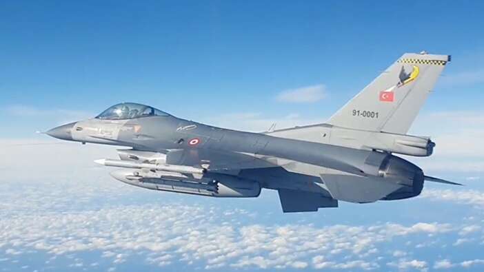 Türk savaş uçakları Suriye sınırında! Fidan, Güler ve Kalın’ın Şam ziyareti sonrası uçaklar havalandı