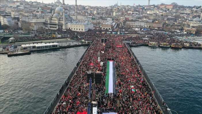 1 Ocak'ta Gazze için Galata Köprüsü'nde İsrail'in katliamına 'dur' denilecek!