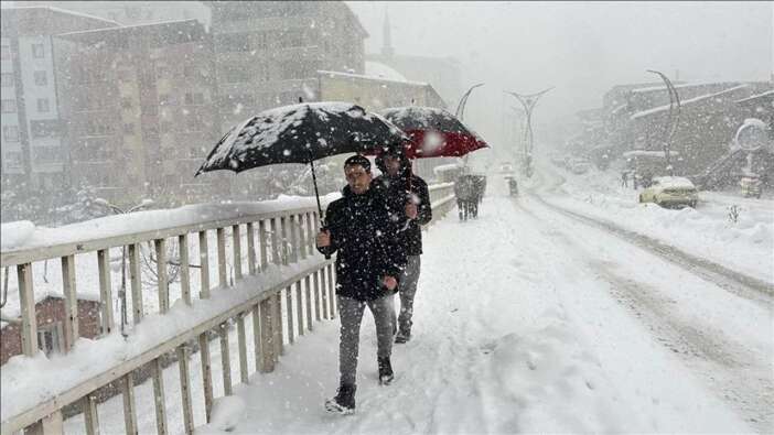 Yılbaşına hava muhalefeti... İstanbul’da kar alarmı! Valilik uyardı: Hangi ilçeler beyaza bürünecek?
