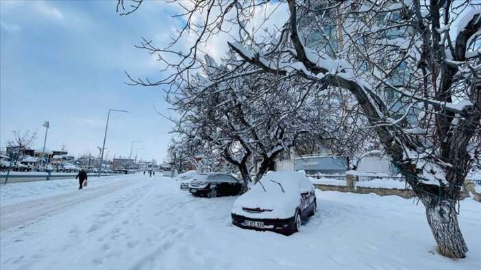 Uçak seferleri iptal... Meteoroloji uyardı: Türkiye’nin çoğu ilinde kar ve buzlanma etkili olacak