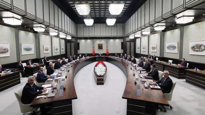 Yılın ilk kabinesi toplanıyor: Birinci gündem Venezuela