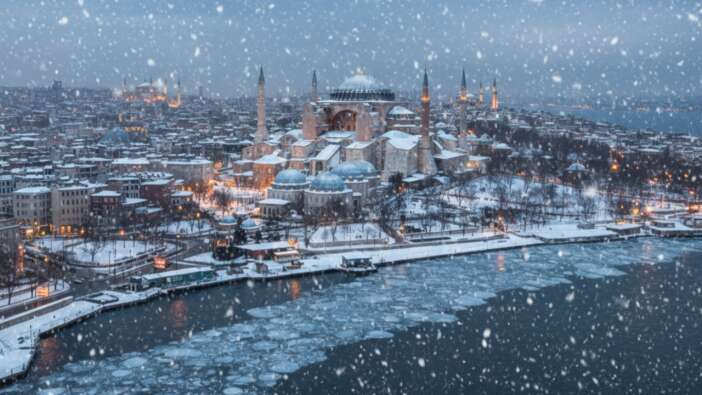 İstanbul'a yeniden kar geliyor! Alarm verildi... Kritik tarih belli oldu: 12-13 Ocak'a dikkat!