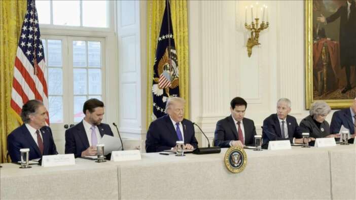 Açık açık sömürü... Trump, ABD'li petrol şirketlerinin patronlarıyla Venezuela'yı paylaşma toplantısı yaptı