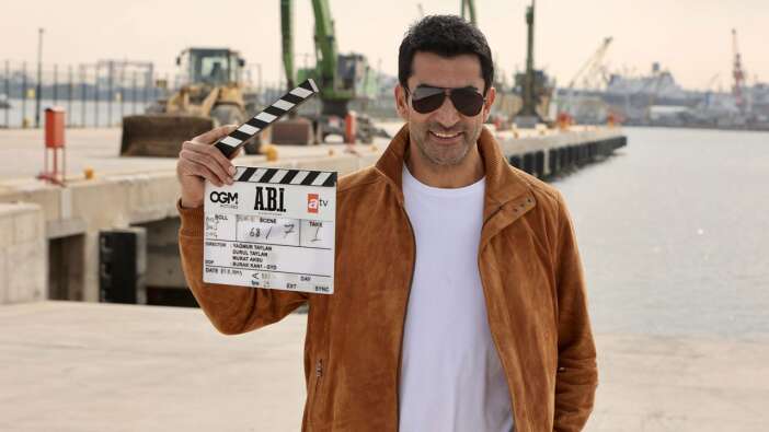 Kenan İmirzalıoğlu kaç yaşında?