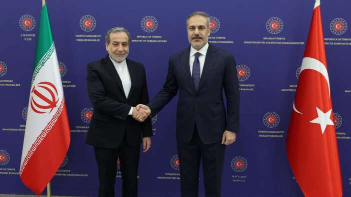 Dışişleri Bakanı Hakan Fidan İranlı mevkidaşı ile görüştü