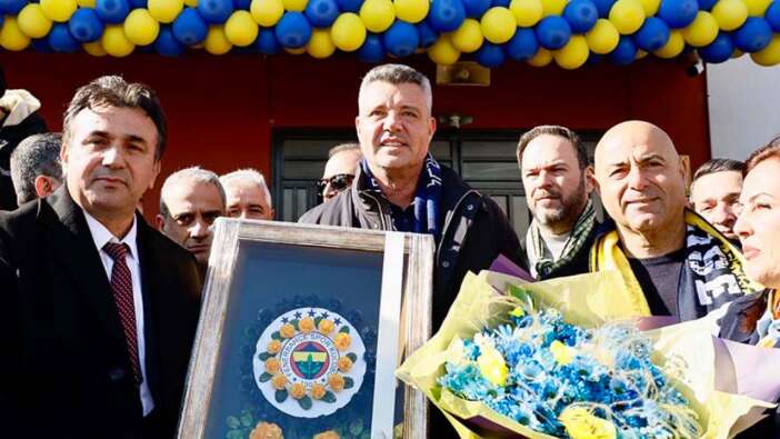 Fenerbahçe Başkanı Sadettin Saran’ın okullara yaptığı şov ziyaretlerinin MEB'in izni dahilinde olmadığı ortaya çıktı.