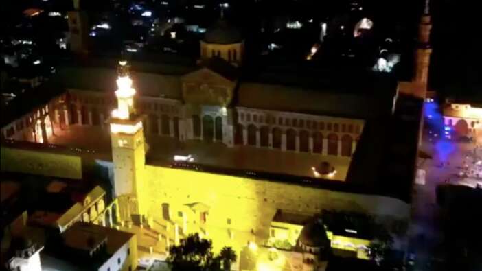 Suriye'de tekbirlerle ilan edilen yeni dönem: SDG feshedildi, tüm sınır kapıları Şam'a devredilecek