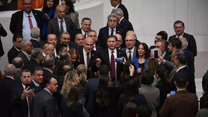 TBMM'de sahte pusula gerginliği! MHP'li Celal Adan isyan etti: Bunu yapan ahlaksızdır!