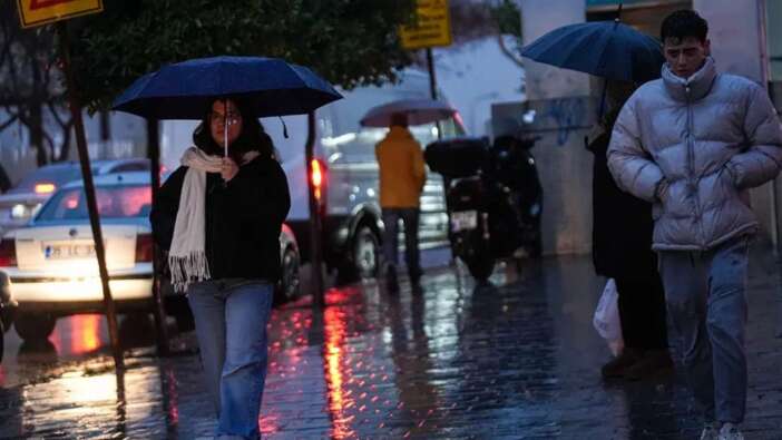 Meteoroloji uyardı! 53 ilde sağanak ve fırtına...