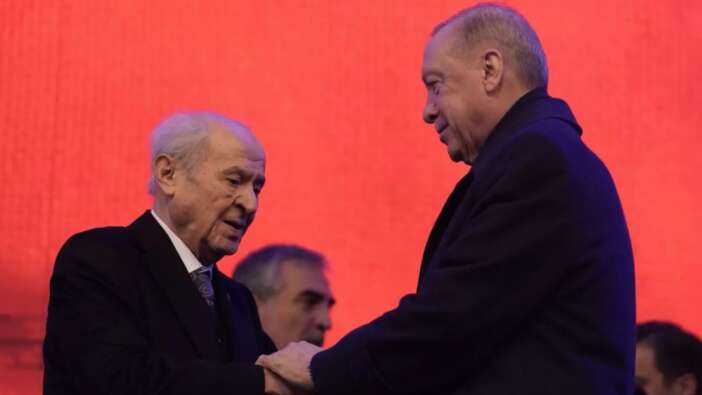 "Devlet acze düştü" diyenlerin maskesi düştü... Bahçeli: 6 Şubat depremlerinde muhalefet fitne peşindeyken devlet-millet tek nefesti!