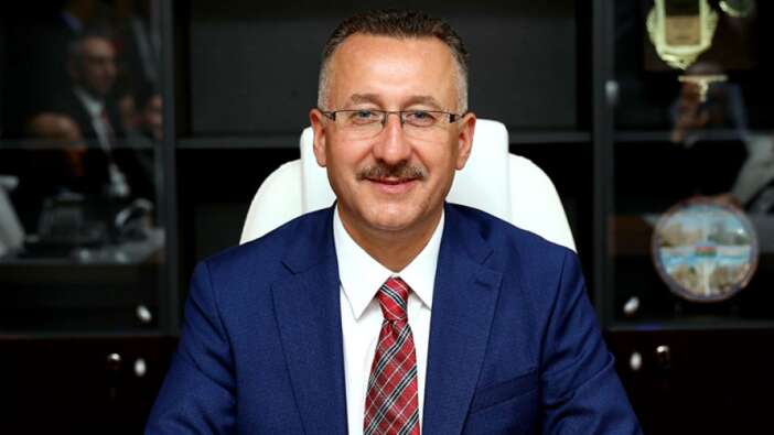 Adapazarı Belediye Başkanı Mutlu Işıksu kimdir, hangi partiden, kaç yaşında?