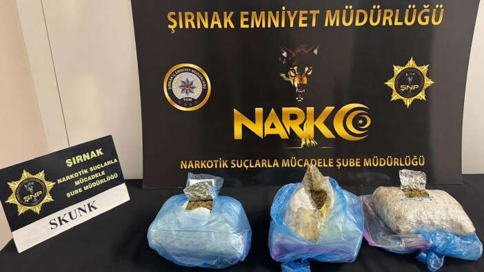 Uyuşturucu tacirlerinin "öncü-artçı taktiği" sökmedi: 2 zehir taciri tutuklandı