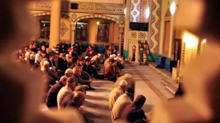 TERAVİH NAMAZI NASIL KILINIR? Teravih namazı kaç rekattır, hangi dualar okunur?