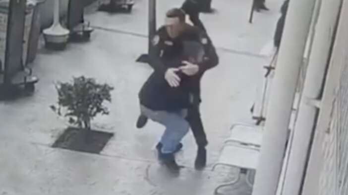 Ordu'da polisin silahını alan şahıs kendini vurdu: O anlar kamerada