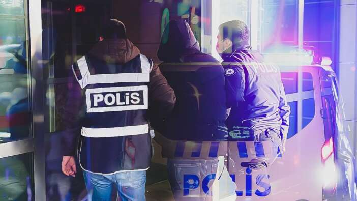 Emniyette köstebek avı! CASPERLAR çetesine bilgi sızdıran 9 polis, zabıt katibi ve gümrük muhafaza memurları gözaltına alındı!