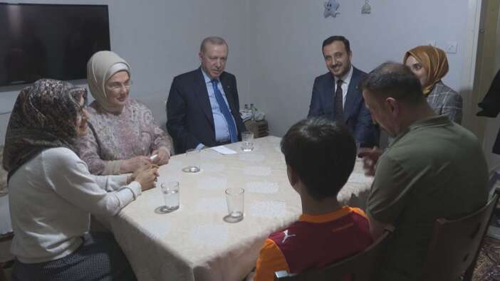 Cumhurbaşkanı Erdoğan'dan iftar ziyareti: Kayacık ailesine misafir oldu