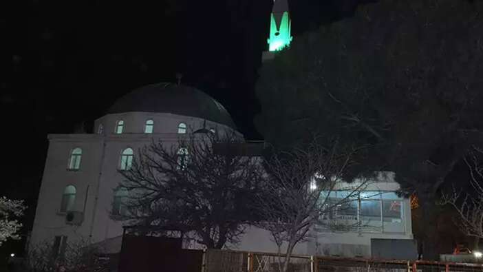 Yer: Balıkesir! 3 dakika erken okunan ezan kafaları karıştırdı
