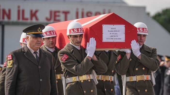 Balıkesir'de F-16 kazasında şehit olan İbrahim Bolat'a veda