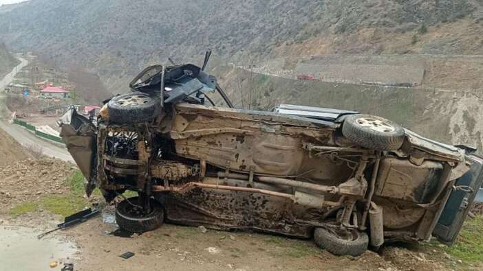 Feci kaza! Otomobil uçuruma yuvarlandı: 1 ölü