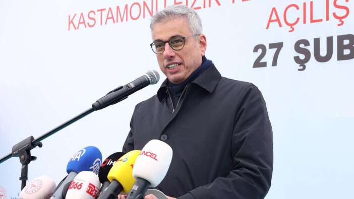 Sağlık Bakanı Kemal Memişoğlu: Bir buçuk milyon sağlık çalışanımız gece gündüz insanlarımıza hizmet etmek için çalışıyor