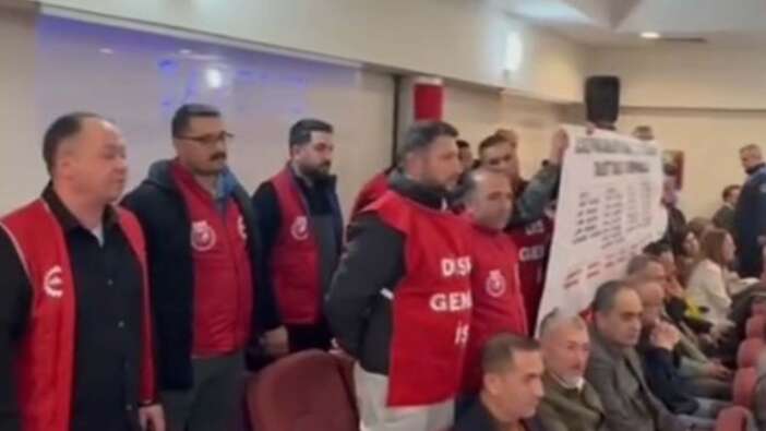 Karşıyaka Belediye Meclisi'nde gerginlik! Başkan toplantı salonunu terk etti
