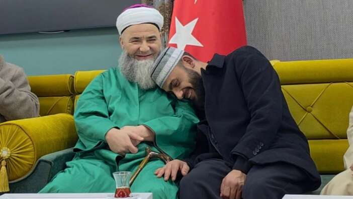 Sosyal medyanın fenomen ilahicisi Celal Karatüre, Cübbeli Ahmet Hoca'yı ziyaret etti!