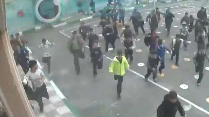 ABD-İsrail bombardımanından dehşet veren görüntüler! İran'da bir ilkokul böyle hedef alındı!