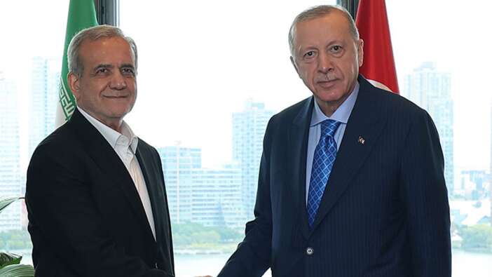 Barış diplomasisi tam gaz! Cumhurbaşkanı Erdoğan, İran Cumhurbaşkanı Pezeşkiyan ile görüştü