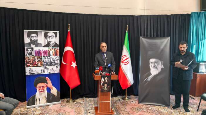 Ankara'nın İran Büyükelçiliği'nde Hamaney için anma töreni
