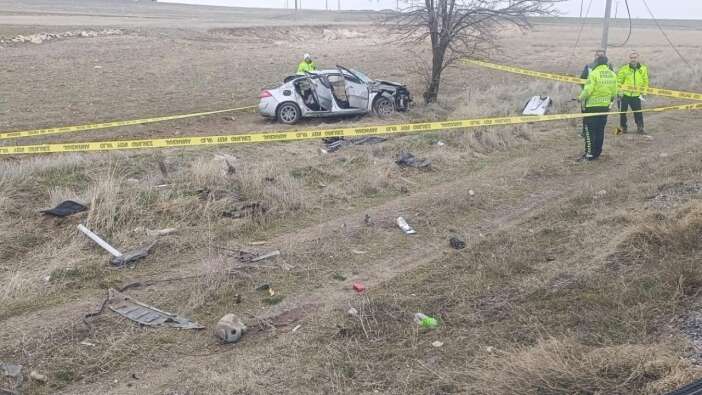 Korkunç kaza: Anne ve baba öldü, 4 çocuğu ağır yaralandı