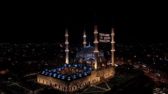 Selimiye Camii Kadir Gecesi'nde doldu taştı