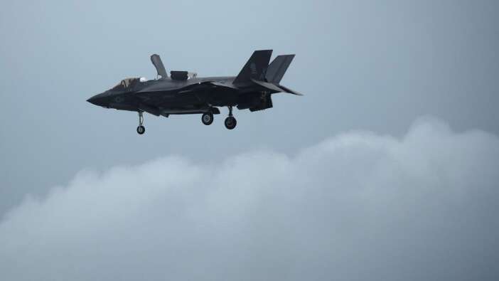 İran, ABD'ye ait F-35'i vurdu: Pilot acil iniş yaptı