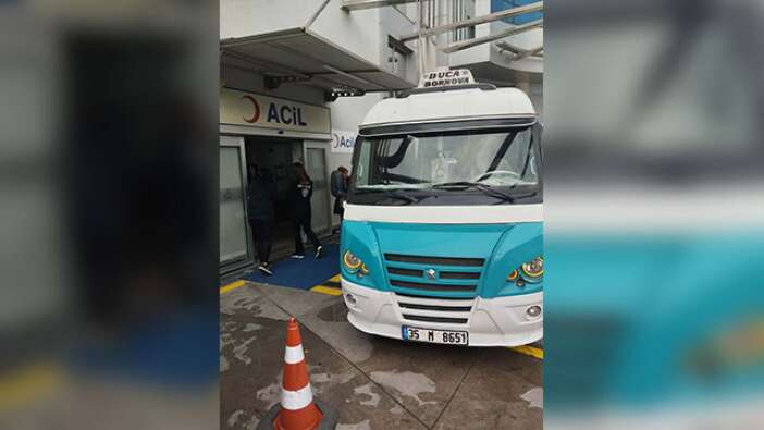İzmir'de ilginç olay: Dolmuşta doğum yaptı
