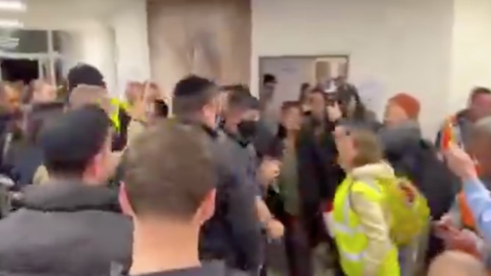 İran'ın vurduğu Arad'a giden İsrail Ulusal Güvenlik Bakanı Itamar Ben-Gvir'e tepki: "Sen bir Yahudi nazisin, şehrindem defol"