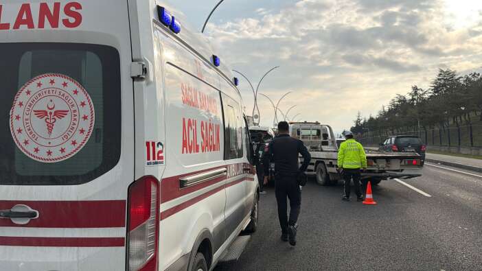 Ankara'da 4 araçlı zincirleme kaza: 3 yaralı