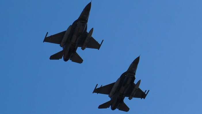 Edirne semalarında F-16 ve Akıncı'dan prova uçuşu