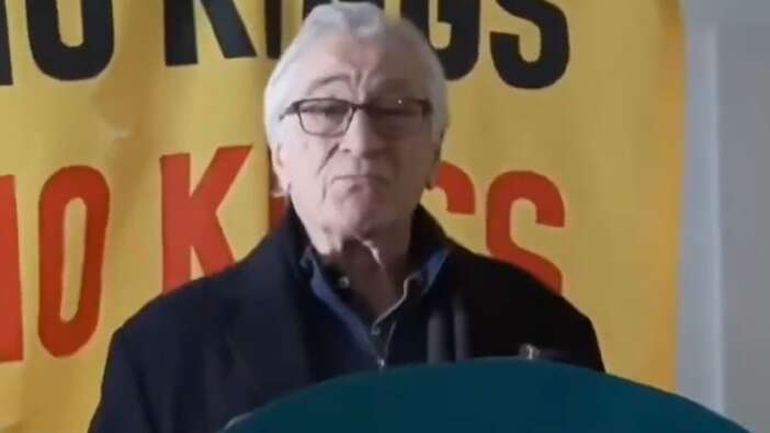 "Krallara Hayır" protestosuna katılan Robert De Niro: Trump'ı durdurun