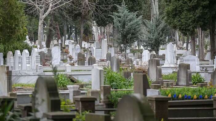 Mezarlıkta silahlı çatışma: Hayatını kaybedenler var