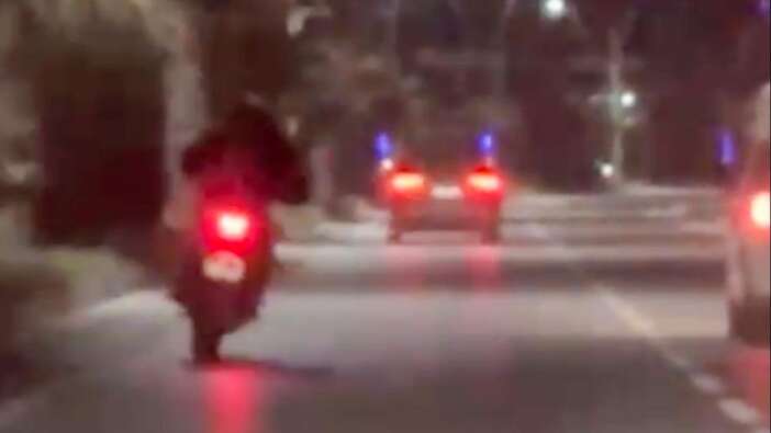 Manisa'da plakasını gizleyerek kural ihlali yapan motosikletliye 420 bin lira ceza