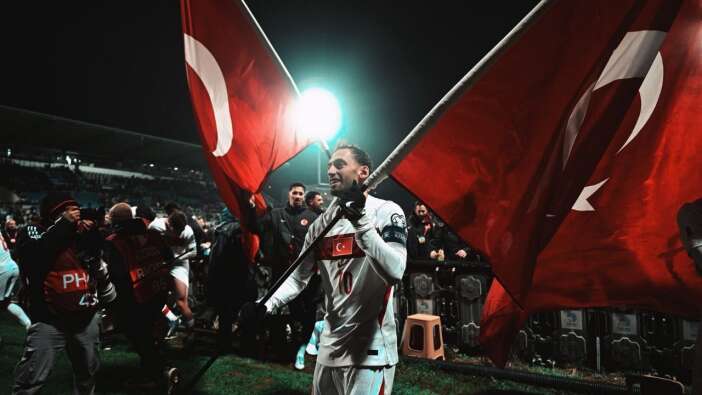 Marş savaşları başladı! Milli Takım'ın Dünya Kupası marşını kim yapacak? Sinan Akçıl ve Rafet El Roman hazırlığa başladı...
