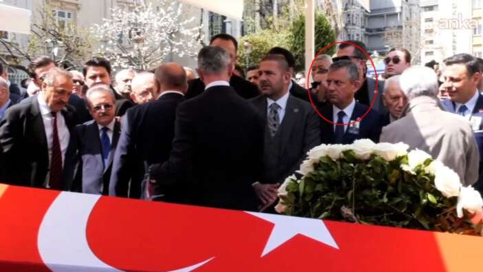 Hüsamettin Cindoruk'un cenazesinde soğuk rüzgarlar! Kılıçdaroğlu'ndan Özgür Özel'e soğuk duş...
